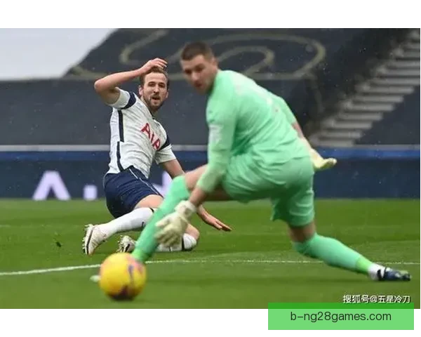 英超低位防守体系下禁区保护关键原则与实战要点解析组织协同与空间控制方法